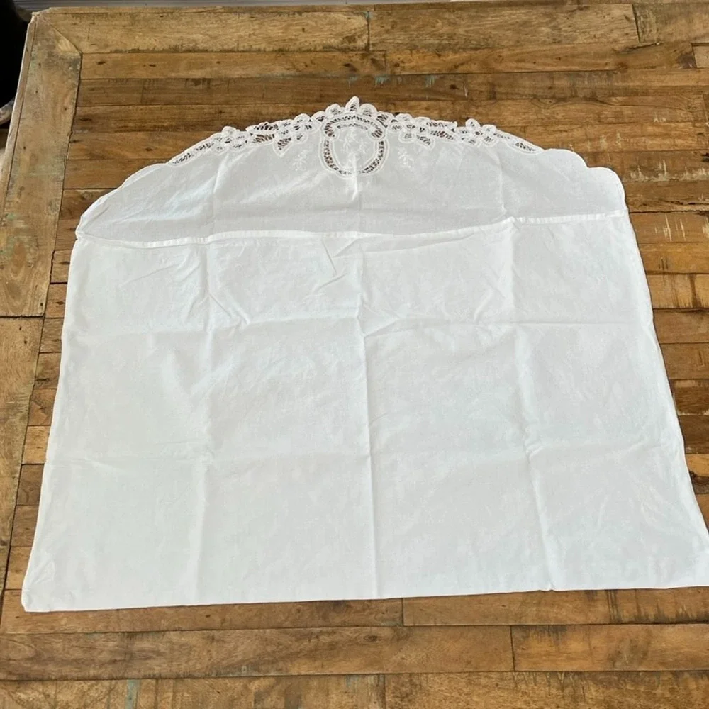Vtg Envelope White Cotton Pillow Sham Lace Floral Cut Out Front Flap 27